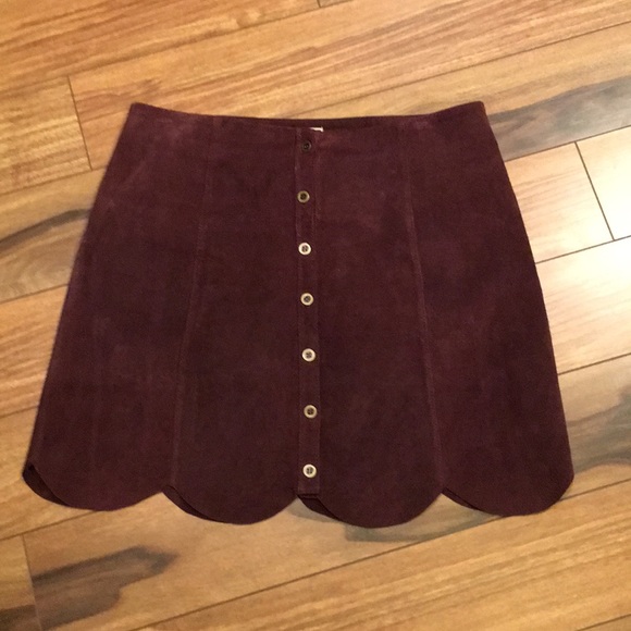 Ecote Dresses & Skirts - 🍁🍂Ecote size 10 burgundy/maroon leather skirt.